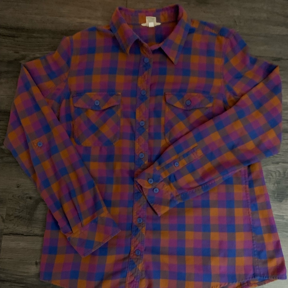 Duluth trading company size large ultra soft flannel shirt. Barely worn.